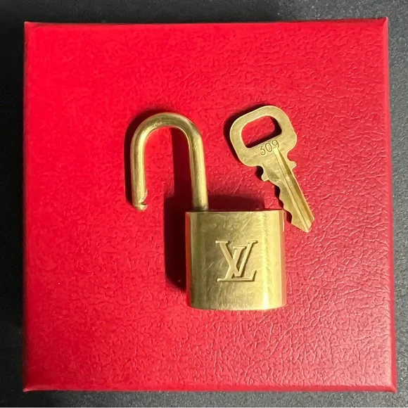 Authentic Louis Vuitton Lock and Key #309 LV - Picture 2 of 3